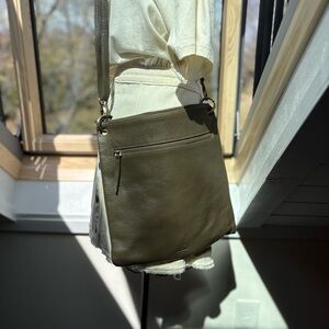Rin Crossbody Leather bag by Sapahn